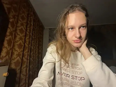 Snapshot of Eva_Angel3 chatting on October 18, 5:03 pm Eva Angel3 online show from October 18, 5:03 pm