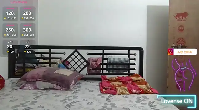 sexy-honey09 online show from March 9, 5:17 pm