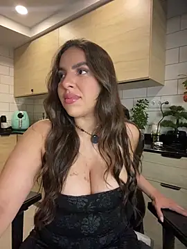 brazilianbbinuk online show from November 14, 9:35 pm