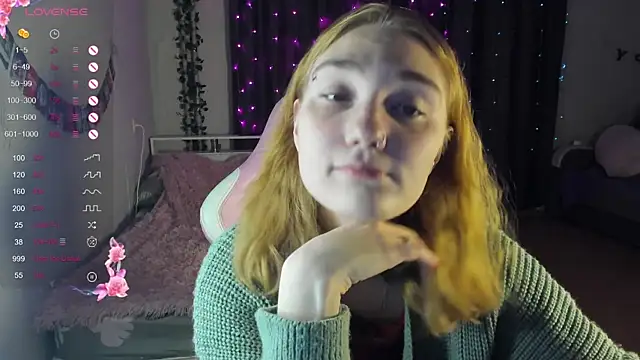 Snapshot of ReddHotPipper chatting on December 26, 1:07 am ReddHotPipper online show from December 26, 1:07 am