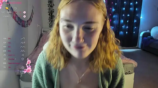 Snapshot of ReddHotPipper chatting on December 30, 4:09 am ReddHotPipper online show from December 30, 4:09 am