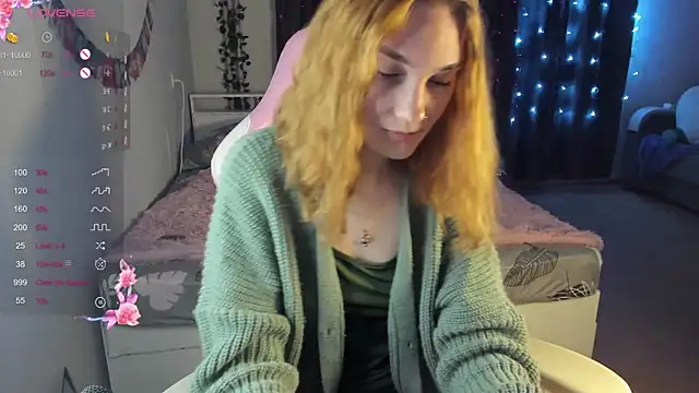 Snapshot of ReddHotPipper chatting on December 31, 1:04 am ReddHotPipper online show from December 31, 1:04 am