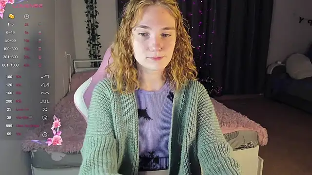 Snapshot of ReddHotPipper chatting on January 3, 1:05 am ReddHotPipper online show from January 3, 1:05 am