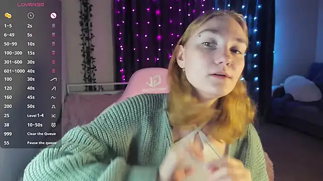 Snapshot of ReddHotPipper chatting on January 24, 1:03 am ReddHotPipper online show from January 24, 1:03 am