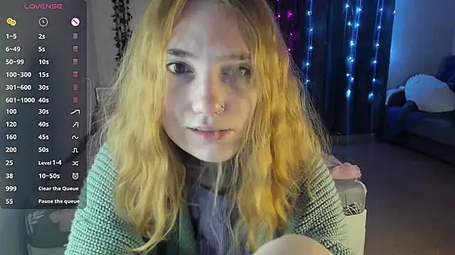 Snapshot of ReddHotPipper chatting on January 29, 1:05 am ReddHotPipper online show from January 29, 1:05 am