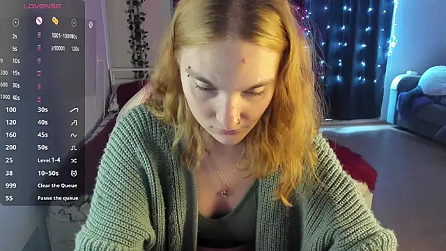 Snapshot of ReddHotPipper chatting on February 21, 5:13 am ReddHotPipper online show from February 21, 5:13 am