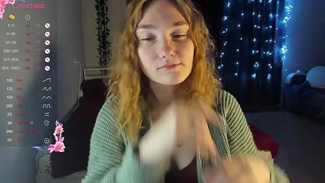 Snapshot of ReddHotPipper chatting on February 25, 1:09 am ReddHotPipper online show from February 25, 1:09 am