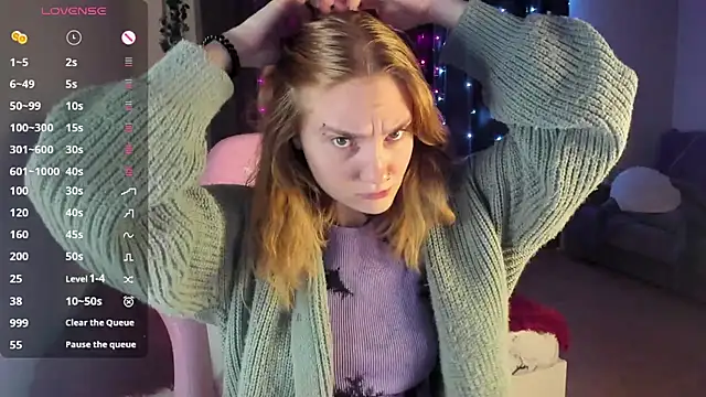 Snapshot of ReddHotPipper chatting on February 27, 1:05 am ReddHotPipper online show from February 27, 1:05 am