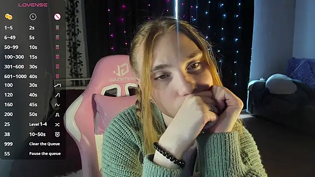 Snapshot of ReddHotPipper chatting on February 27, 5:02 am ReddHotPipper online show from February 27, 5:02 am