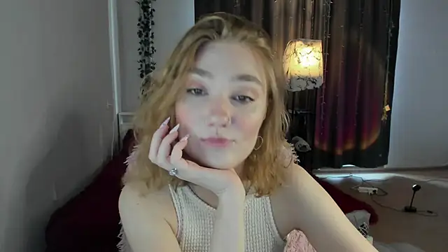 Snapshot of ReddHotPipper chatting on September 9, 2:11 am ReddHotPipper online show from September 9, 2:11 am