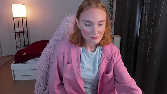 Snapshot of ReddHotPipper chatting on September 29, 2:38 am ReddHotPipper online show from September 29, 2:38 am