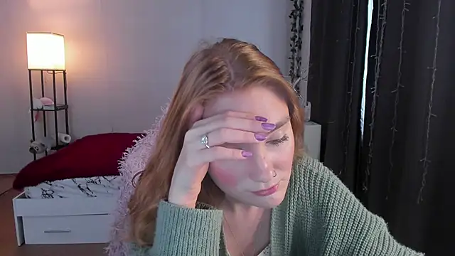 Snapshot of ReddHotPipper chatting on October 7, 3:04 am ReddHotPipper online show from October 7, 3:04 am