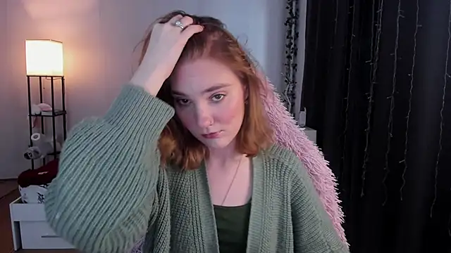 Snapshot of ReddHotPipper chatting on October 12, 2:54 am ReddHotPipper online show from October 12, 2:54 am