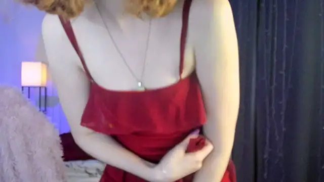 Snapshot of ReddHotPipper chatting on October 21, 2:45 am ReddHotPipper online show from October 21, 2:45 am