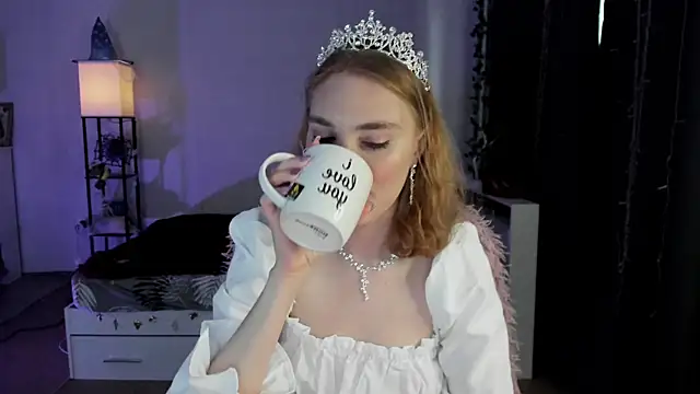 Snapshot of ReddHotPipper chatting on November 1, 2:46 am ReddHotPipper online show from November 1, 2:46 am