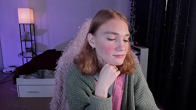 Snapshot of ReddHotPipper chatting on November 5, 3:17 am ReddHotPipper online show from November 5, 3:17 am