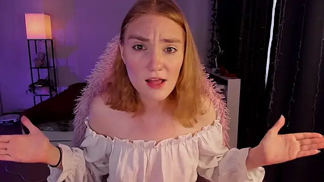 Snapshot of ReddHotPipper chatting on November 13, 2:43 am ReddHotPipper online show from November 13, 2:43 am