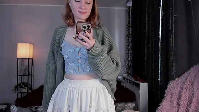 Snapshot of ReddHotPipper chatting on November 16, 3:23 am ReddHotPipper online show from November 16, 3:23 am