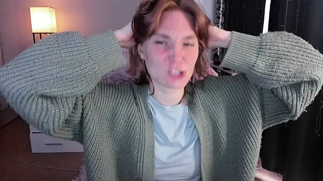 ReddHotPipper online show from April 22, 3:53 am