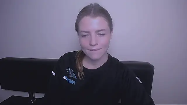 MissOliviaa  online show from December 3, 2:49 pm