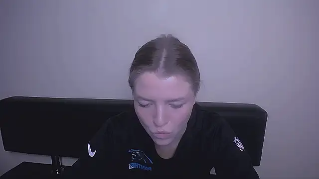 MissOliviaa  online show from December 3, 5:55 pm