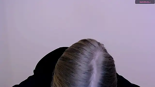 MissOliviaa  online show from December 23, 11:57 am