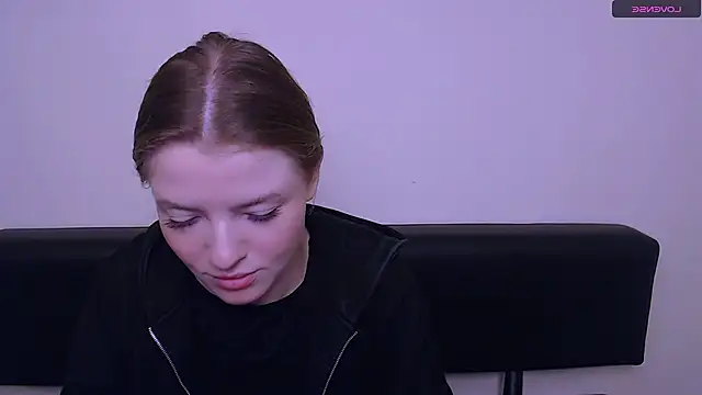 MissOliviaa  online show from December 27, 8:02 am