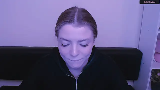 MissOliviaa  online show from December 30, 7:37 am