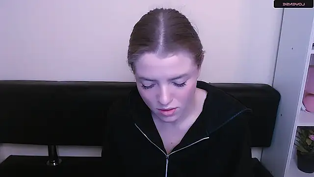 MissOliviaa  online show from January 3, 12:08 pm