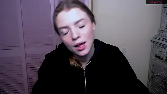 MissOliviaa  online show from January 5, 10:32 am