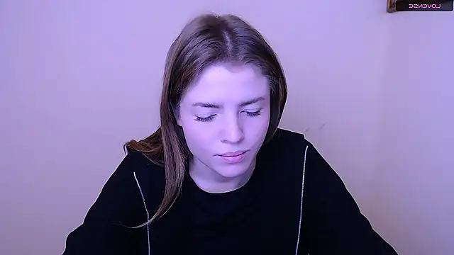 MissOliviaa  online show from January 17, 9:49 am