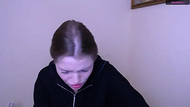 MissOliviaa  online show from January 18, 7:28 am