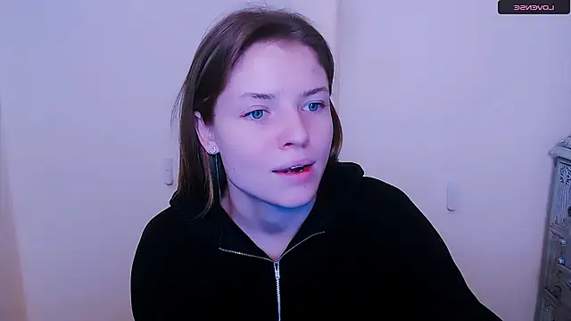 MissOliviaa  online show from February 1, 12:37 pm