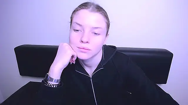 MissOliviaa  online show from February 4, 9:49 am