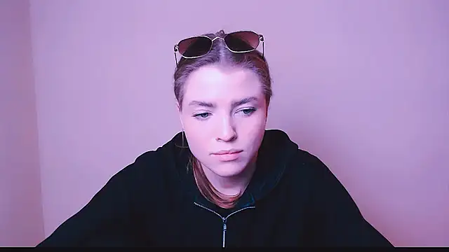 MissOliviaa  online show from February 10, 2:26 pm