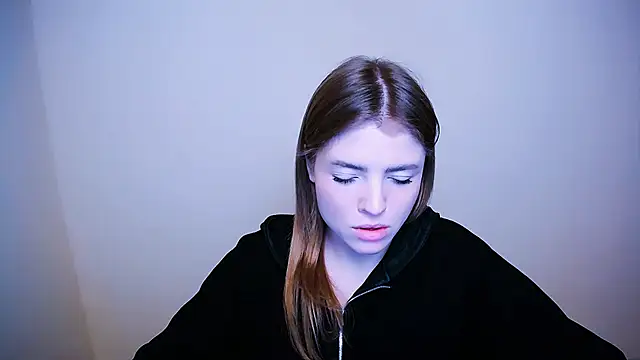 MissOliviaa  online show from February 11, 1:20 pm