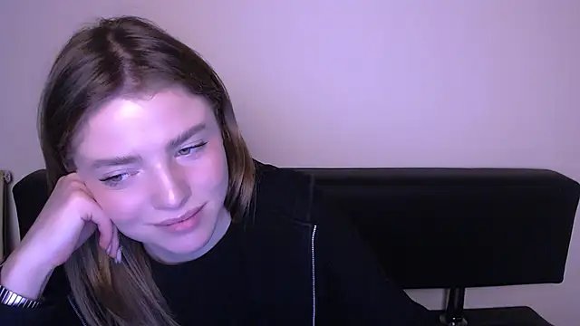 MissOliviaa  online show from February 20, 7:08 pm