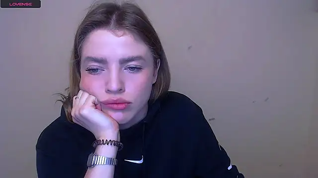 MissOliviaa  online show from February 27, 8:28 am