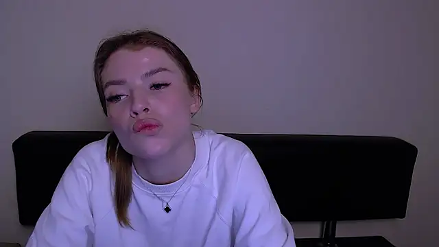 MissOliviaa  online show from March 5, 12:44 pm