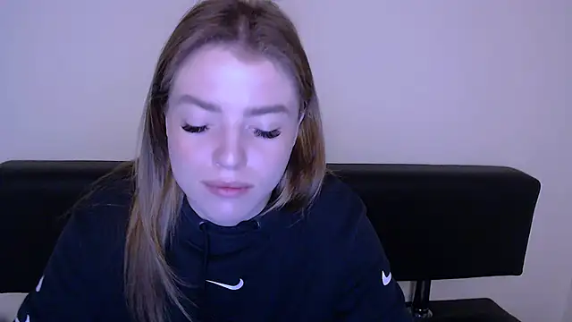 MissOliviaa  online show from March 6, 8:41 am