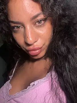 AlyssaHottv  online show from April 22, 10:11 pm