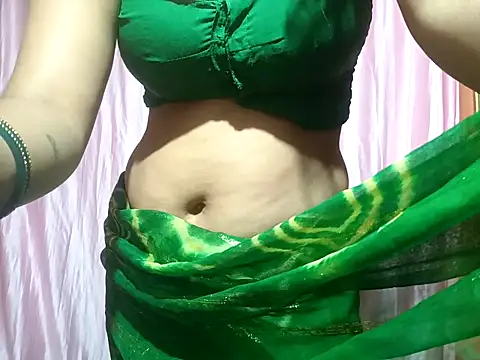 Snapshot of poojaxxx65 chatting on February 19, 6:00 pm poojaxxx65 online show from February 19, 6:00 pm