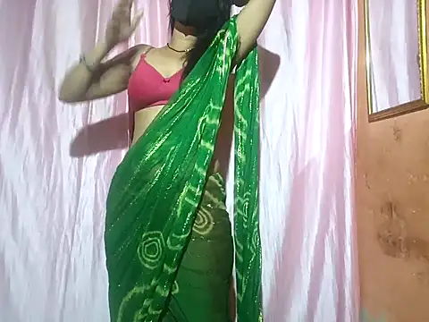 Snapshot of poojaxxx65 chatting on February 26, 12:27 am poojaxxx65 online show from February 26, 12:27 am