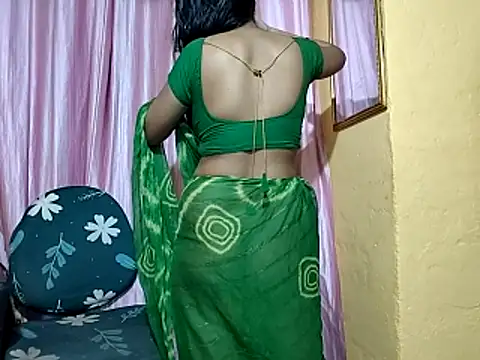 poojaxxx65 online show from December 16, 11:32 pm