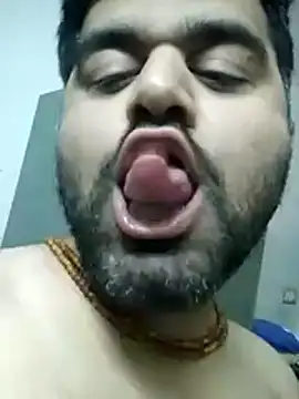 Snapshot of Happyman300 chatting on November 9, 8:29 pm Happyman300 online show from November 9, 8:29 pm