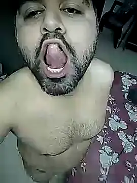 Snapshot of Happyman300 chatting on November 10, 10:09 pm Happyman300 online show from November 10, 10:09 pm