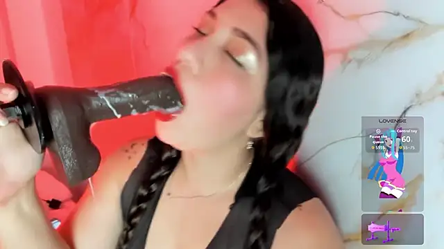 Snapshot of hade_cute chatting on May 13, 6:27 pm hade cute online show from May 13, 6:27 pm