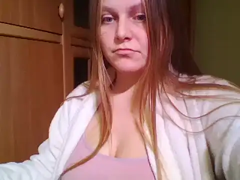 Snapshot of Evasapples chatting on December 29, 5:44 pm Evasapples online show from December 29, 5:44 pm