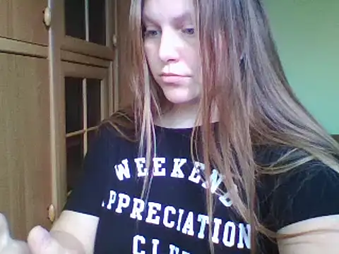 Snapshot of Evasapples chatting on February 2, 10:57 am Evasapples online show from February 2, 10:57 am