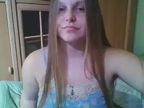 Snapshot of Evasapples chatting on February 7, 5:29 pm Evasapples online show from February 7, 5:29 pm